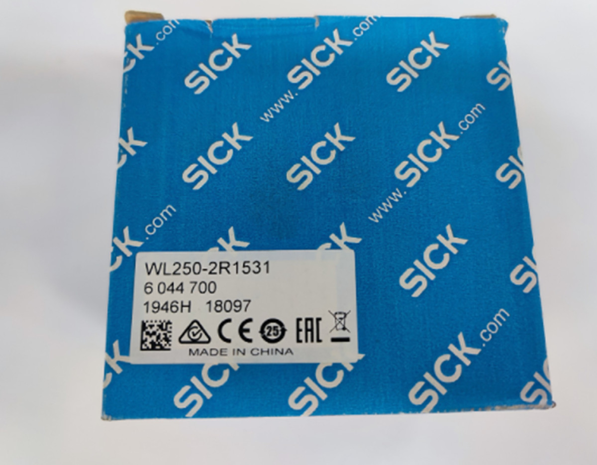 SICK WL250-2R1531 Photoelectric switch sensor New One WL2502R1531