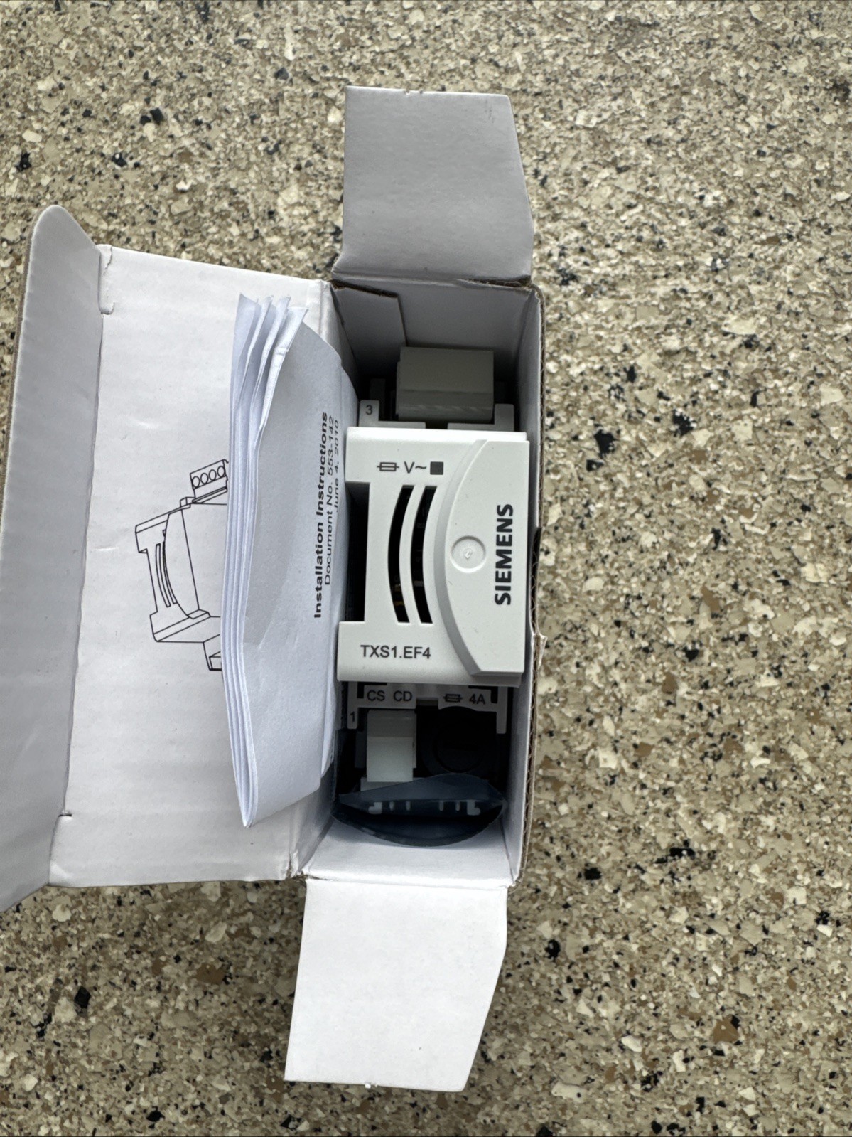Siemens TXS1.EF4 Bus Connection Module, 4A Fuse + TXM1.6R