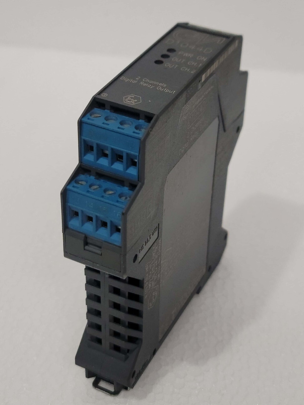 GM INTERNATIONAL D1044D 2 CHANNELS DIGITAL RELAY OUTPUT