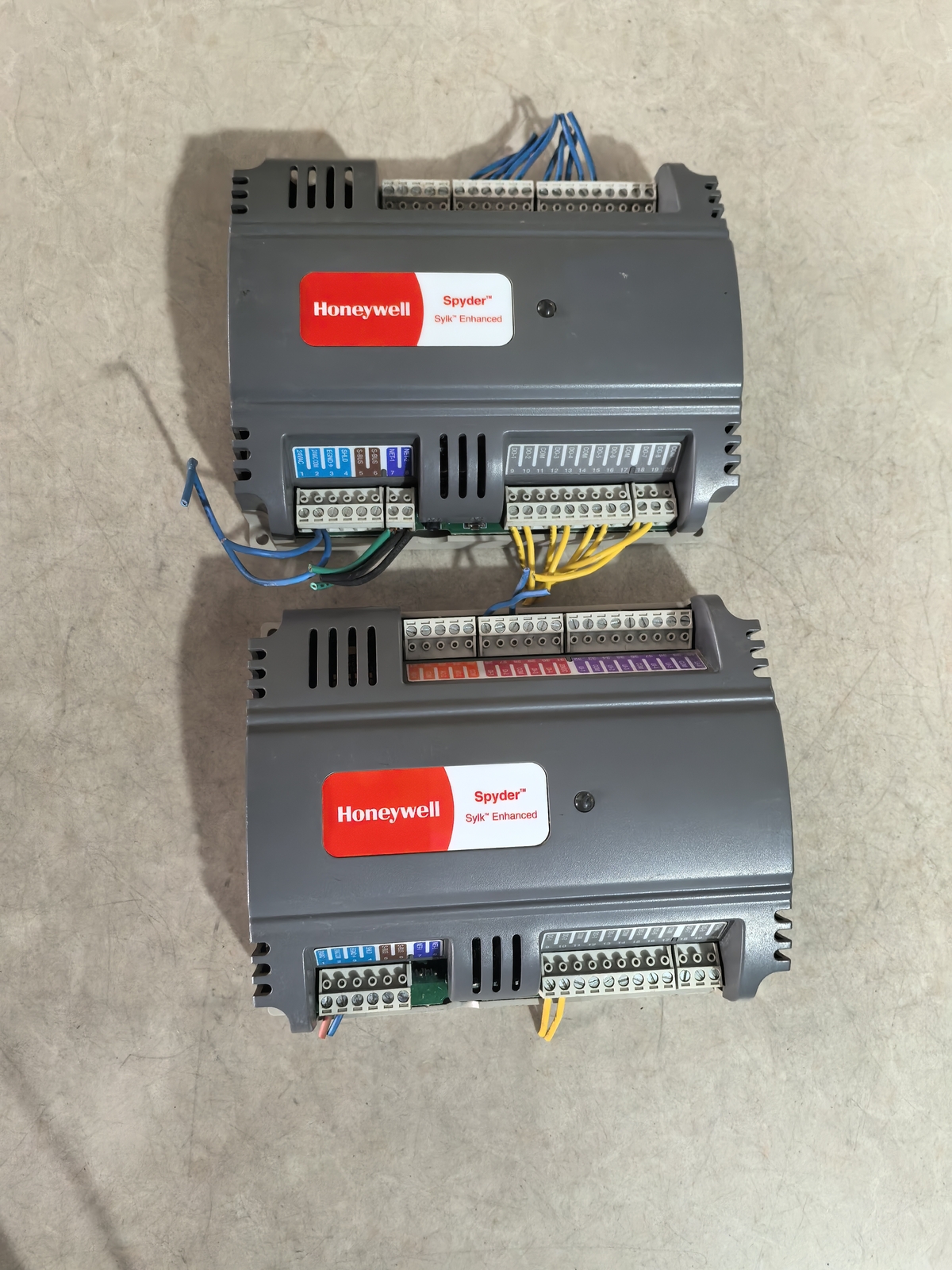 1PC Used Honeywell Controller PUL6438S