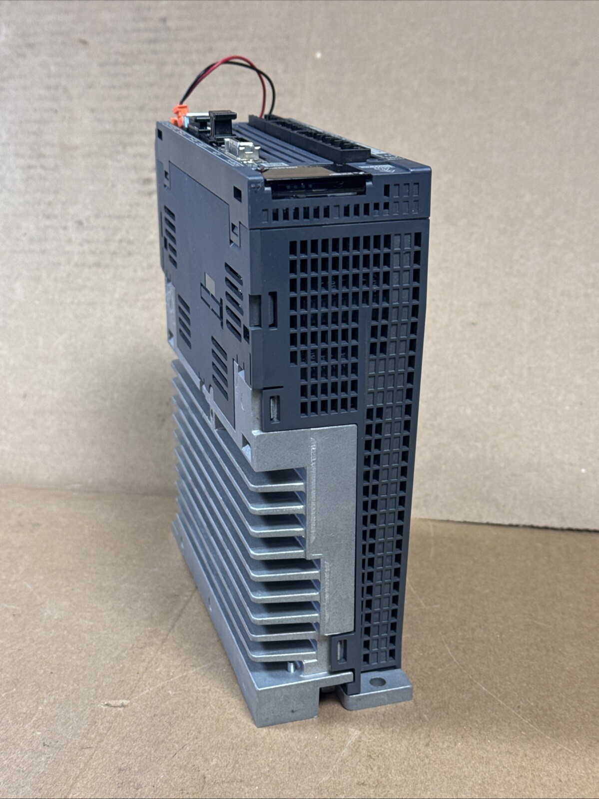 Mitsubishi MR-J4-100B4 MELSERVO-J4 Servo Drive 1kW 380-480V WARRANTY FAST SHIP