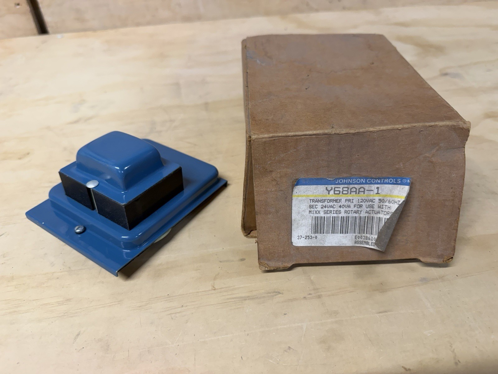 JOHNSON CONTROLS Y68AA-1 TRANSFORMER 40VA 120V-AC 24V-AC FREE SAME DAY SHIPPING