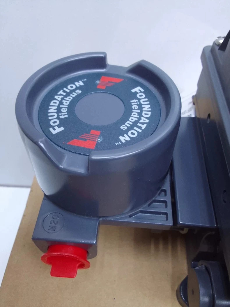 DVC6200F NEW FISHER Emerson Valve Positioner DVC6200F Single Action