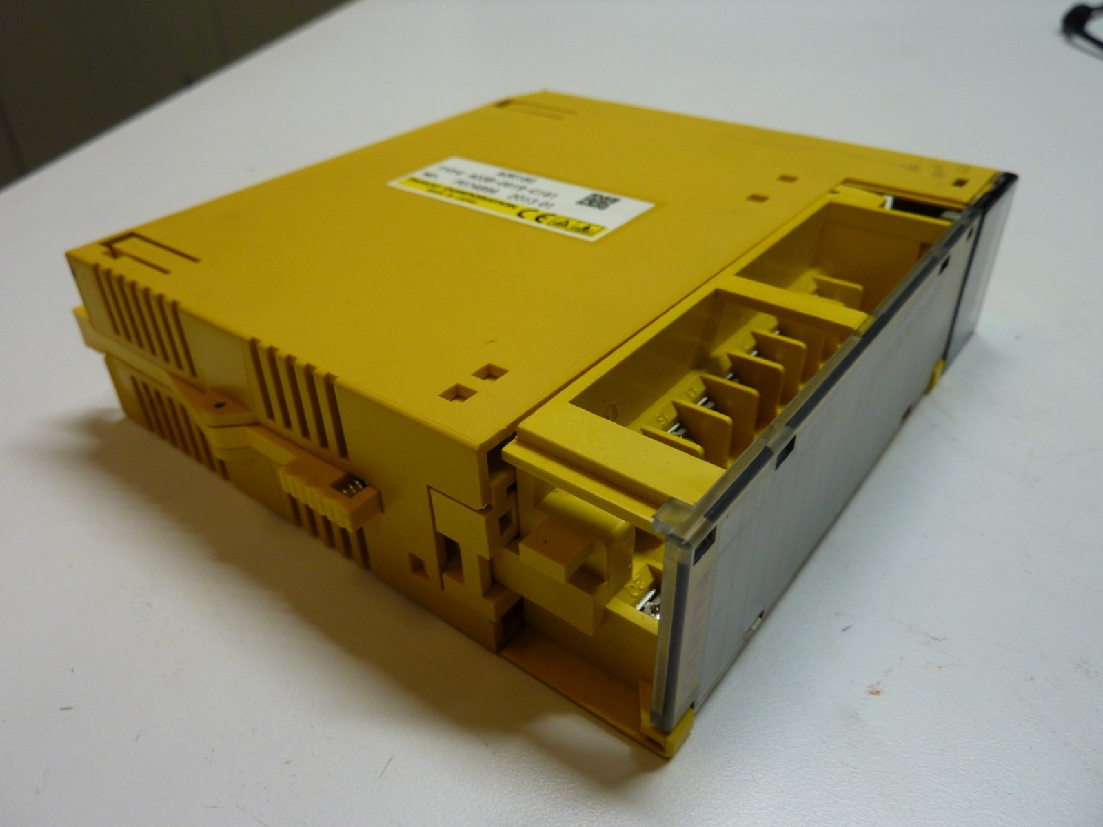 Fanuc A0R16G A03B-0819-C161 16-Point Digital Relay Output Module (32064)