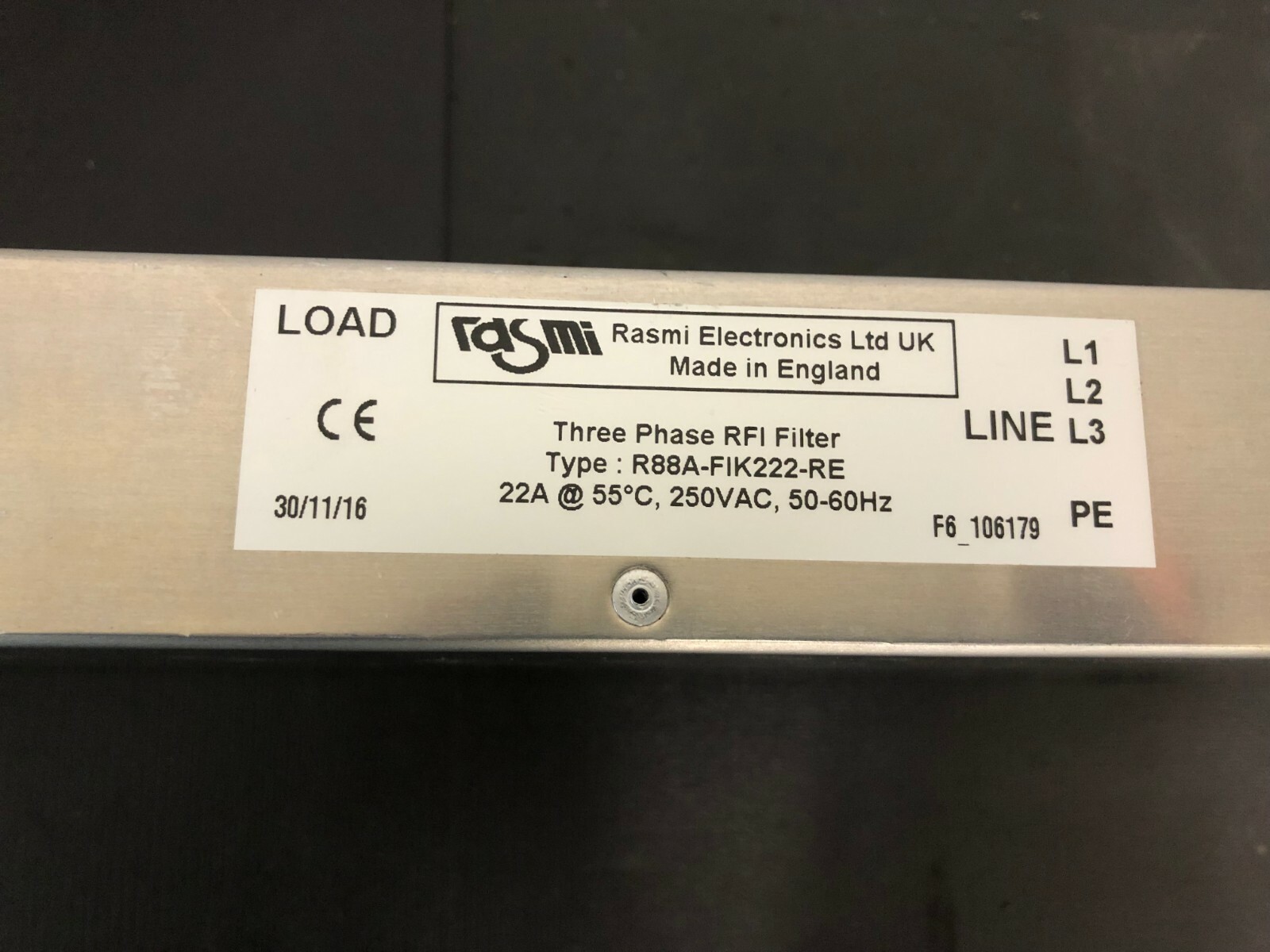 RASMI ELECTRONICS R88A-FIK222-RE / R88AFIK222RE (USED )