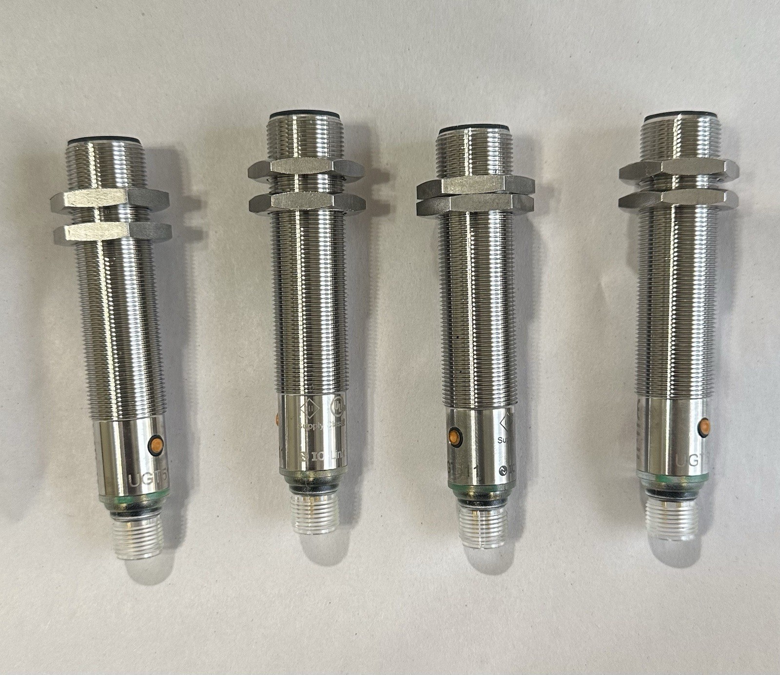 UGT511 Type 10-30 DC PNP Ultrasonic Sensor Threaded FREE SHIP