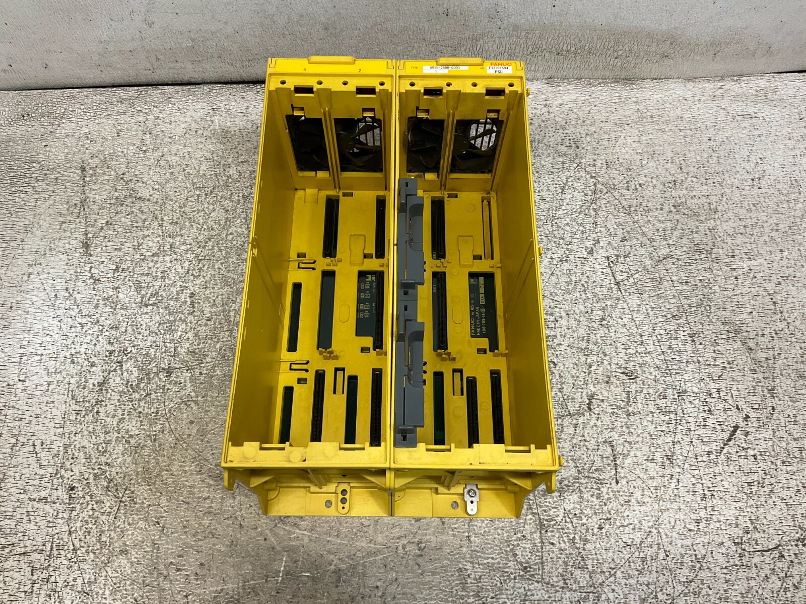Fanuc A05B-2500-C003 Rack Chassis A05B2500C003 (VT)