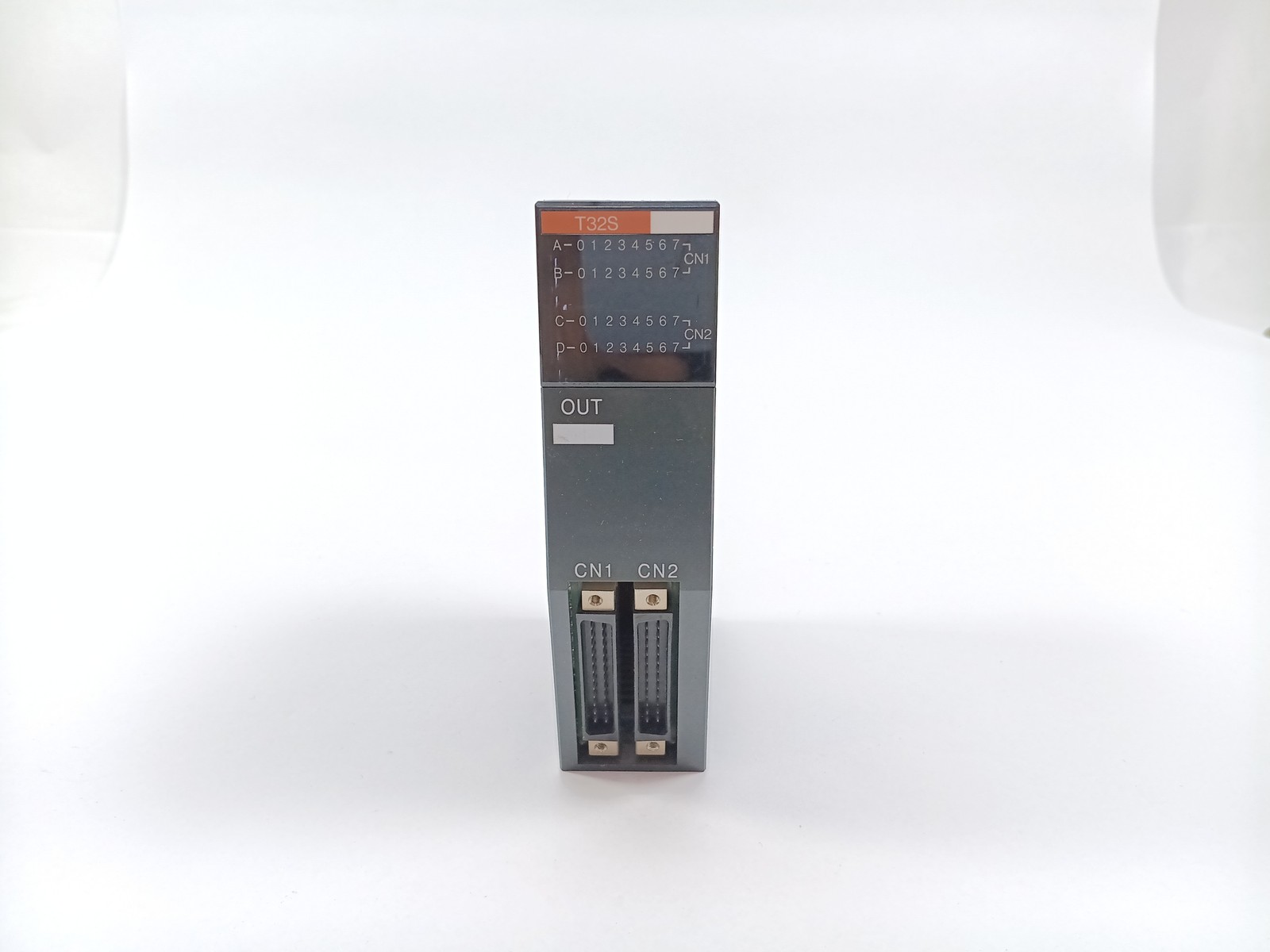 Idec PF3S-T32S Output Module