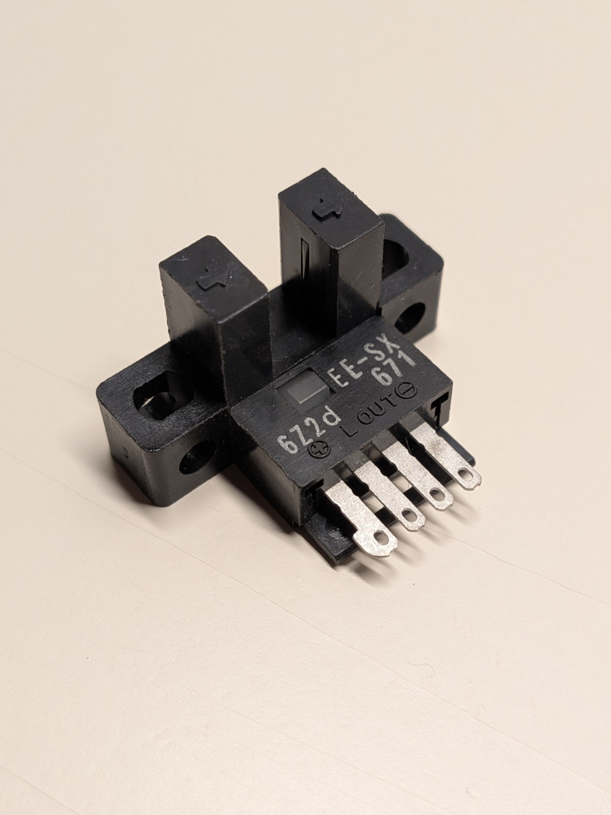 Omron EE-SX 671 Photoelectric Switch Connector EESX671