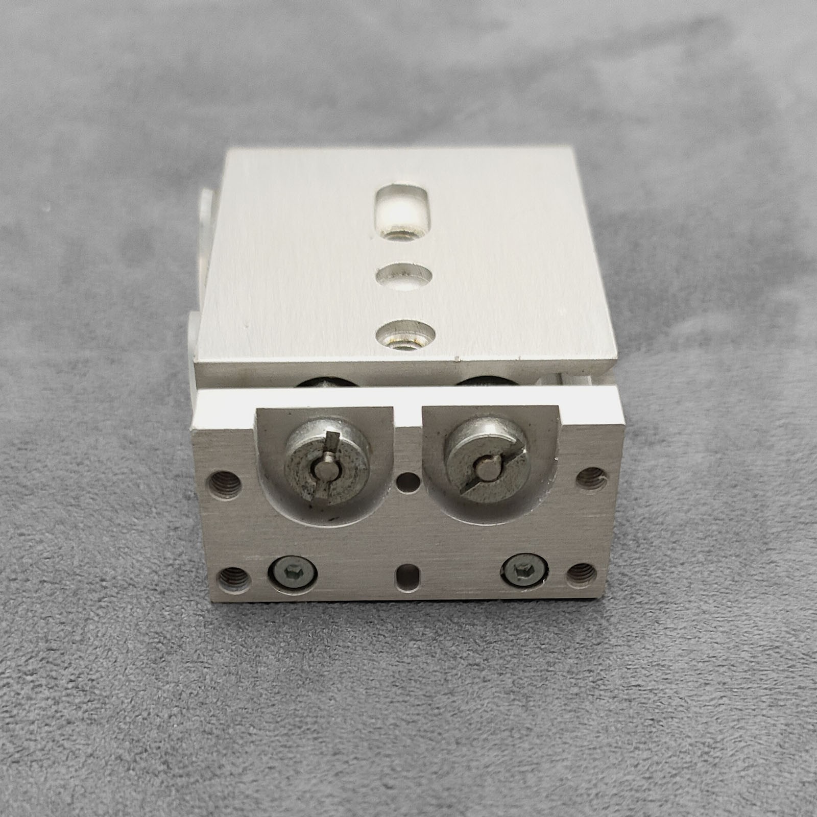New SLT-6-10-P-A 170549 Pneumatic Slide Cylinder for Festo 6mm Bore 10mm Stroke