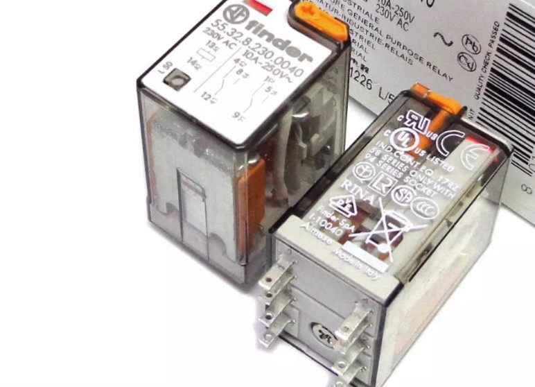 1PC New FINDER Relay 55.32.8.230.0040 230VAC