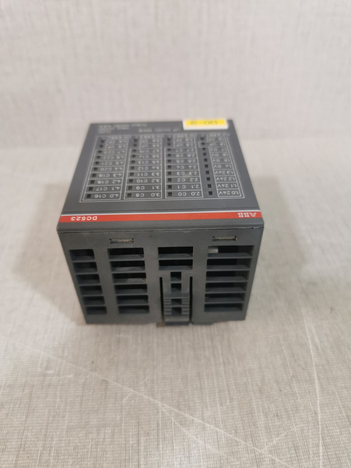 ABB DC523 B4 Digital Input/Output Module 1SAP240500R0001 with TU515 B1
