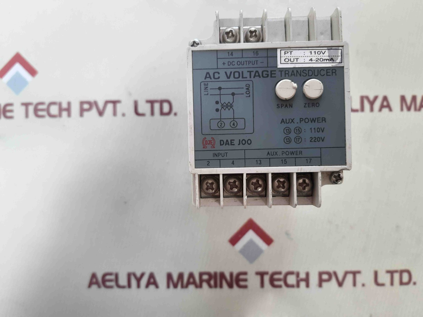 Dae Joo DT-1V-A1A AC Voltage Transducer AC 110V/220V 50/60Hz DC 4-20mA