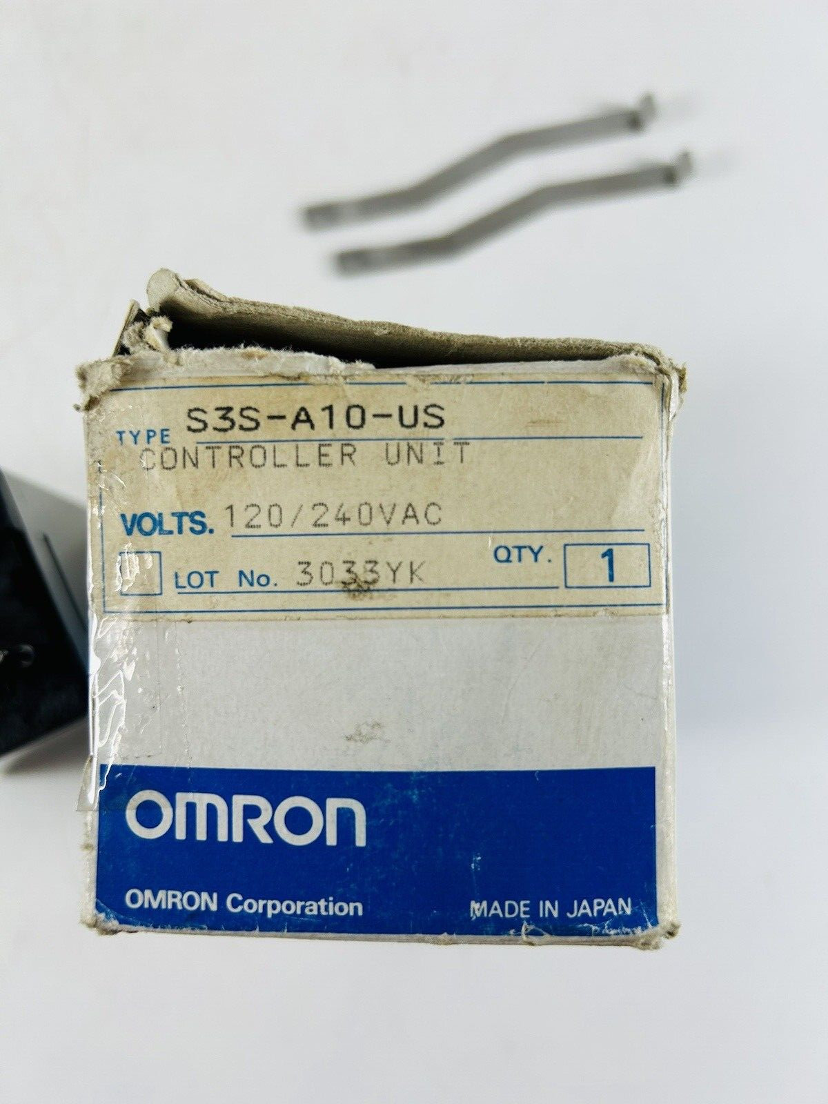 OMRON S3S-A10-US Sensor Controller Unit 120-240 VAC New in Box. (Shelf wear)