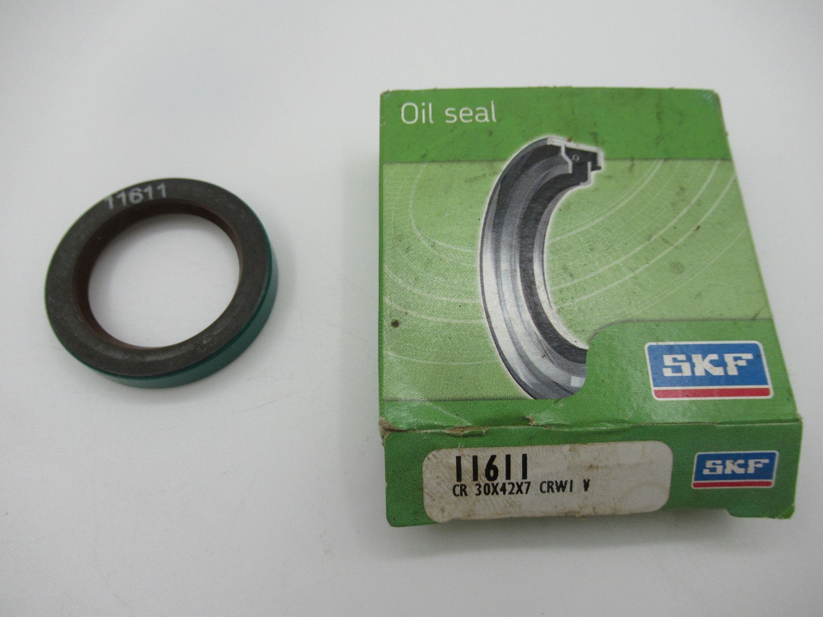 SKF 11611 Oil SEAL New in Open Box “Look”