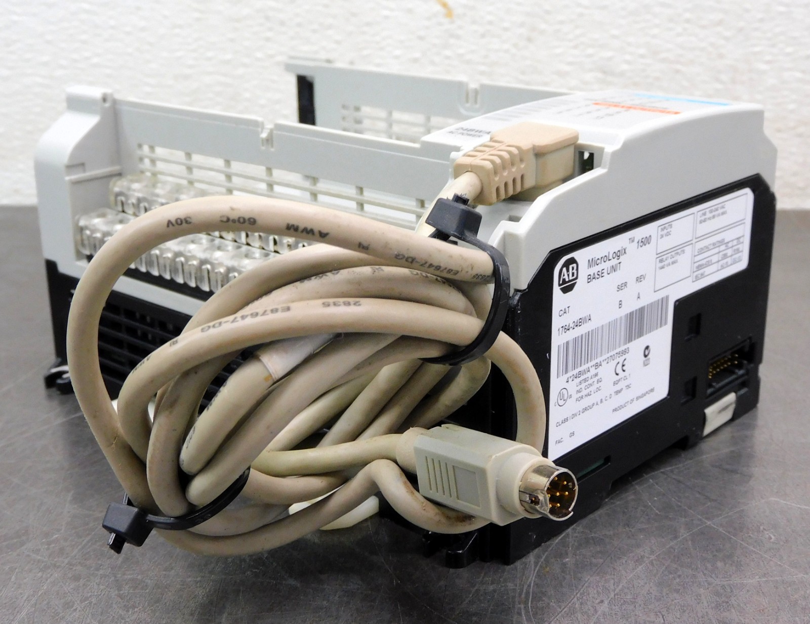 Allen Bradley 1764-24BWA MicroLogix Power Controller Base Unit 240/24V AC/DC