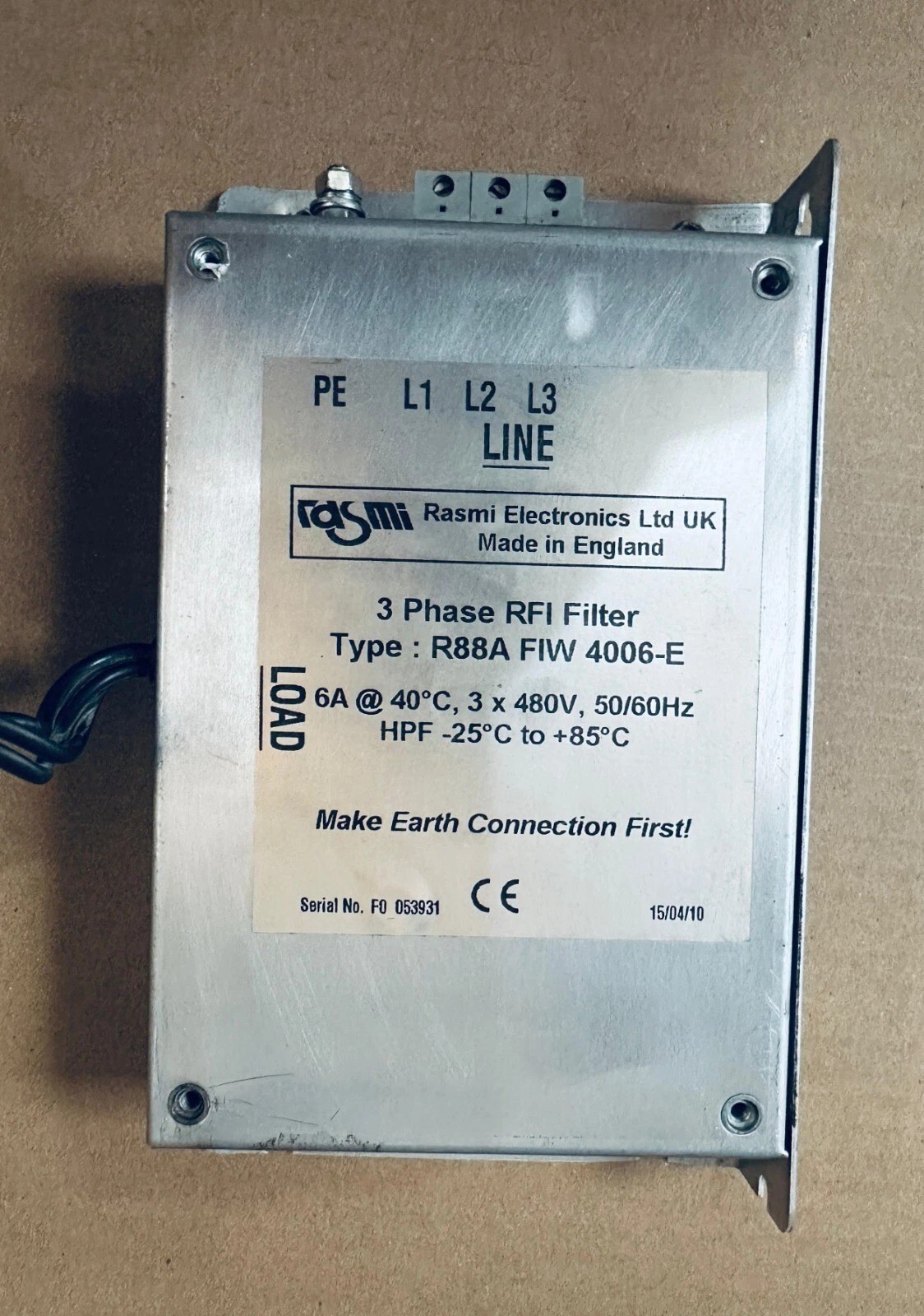 OMRON YASKAWA SGDH-10DE-OY+JUSP-NS600 & RASMI R88AFIW4006-E RFI FILTER SERVOPACK