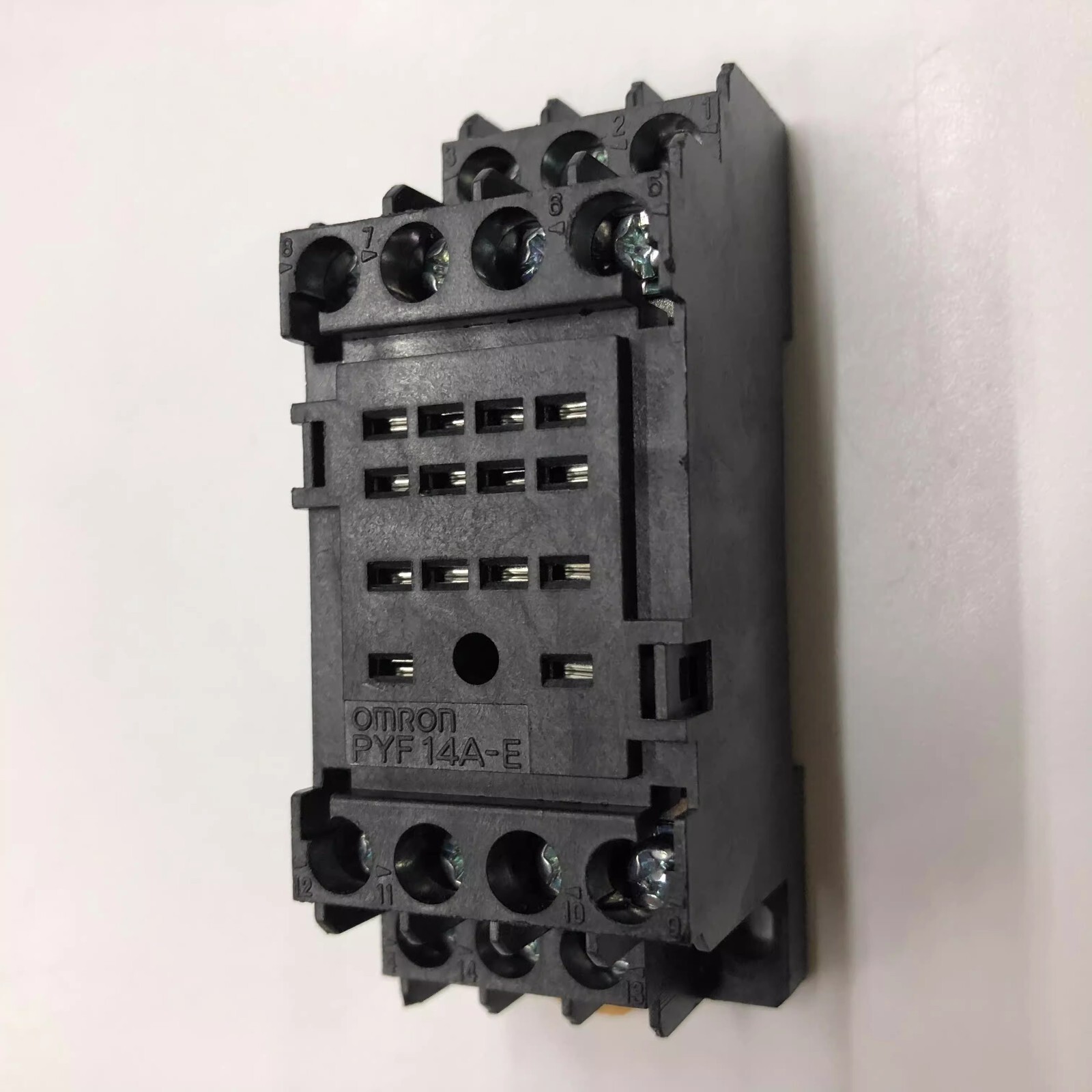 1PCS for OMRON PYF14A-E Plug-in 14-hole Intermediate Relay Base