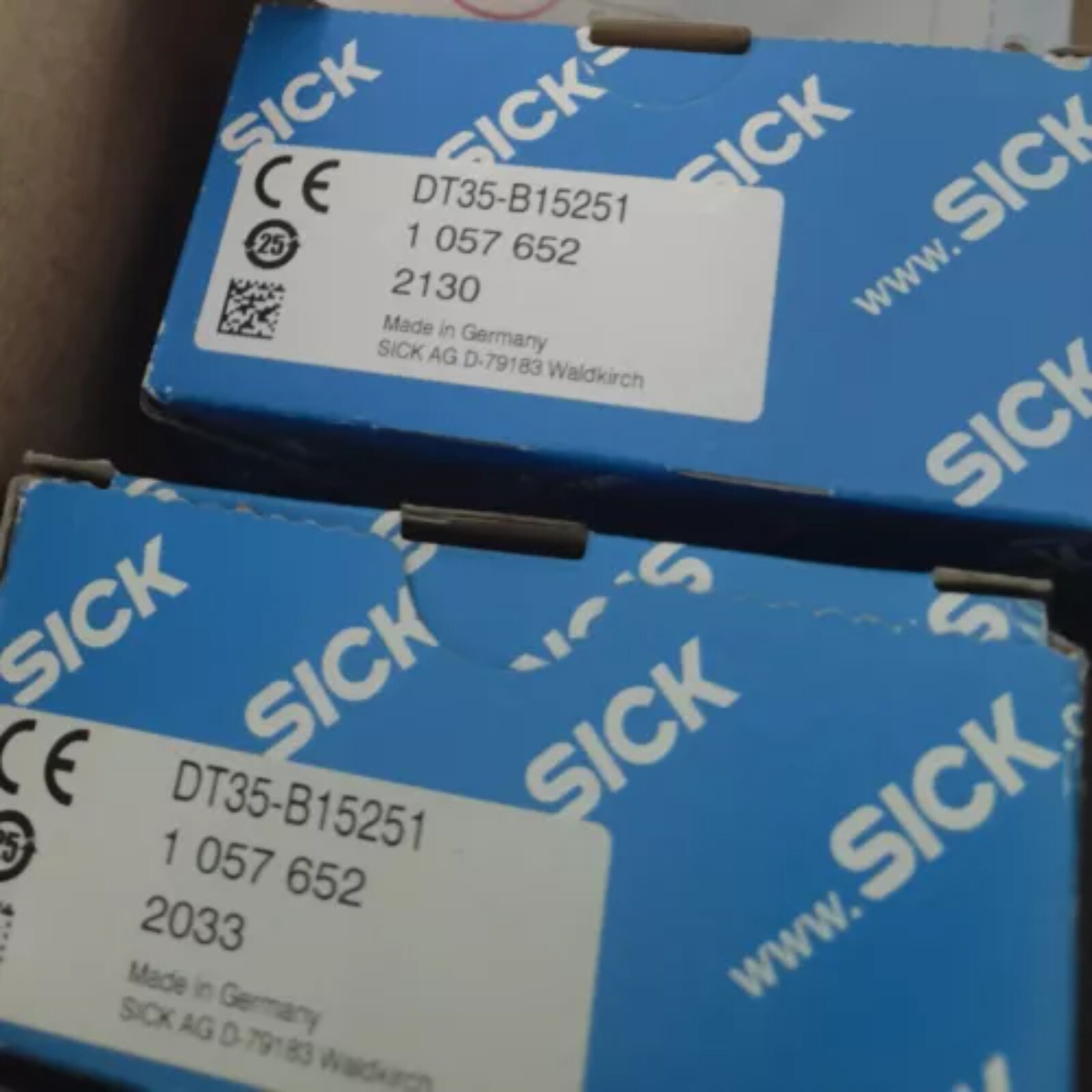 New Sick DT35B15251 1057652 DT35-B15251 Laser distance sensor
