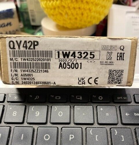 Mitsubishi Output Unit 12/24VDC 0.1A (QY42P) 5VDC 0.15A 1W4325 NEW FACTORY BOX