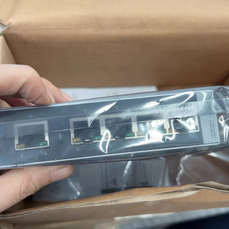 1PCS NEW PHOENIX CONTACT FL SWITCH SFNB 5TX Ethernet Switch 2891001
