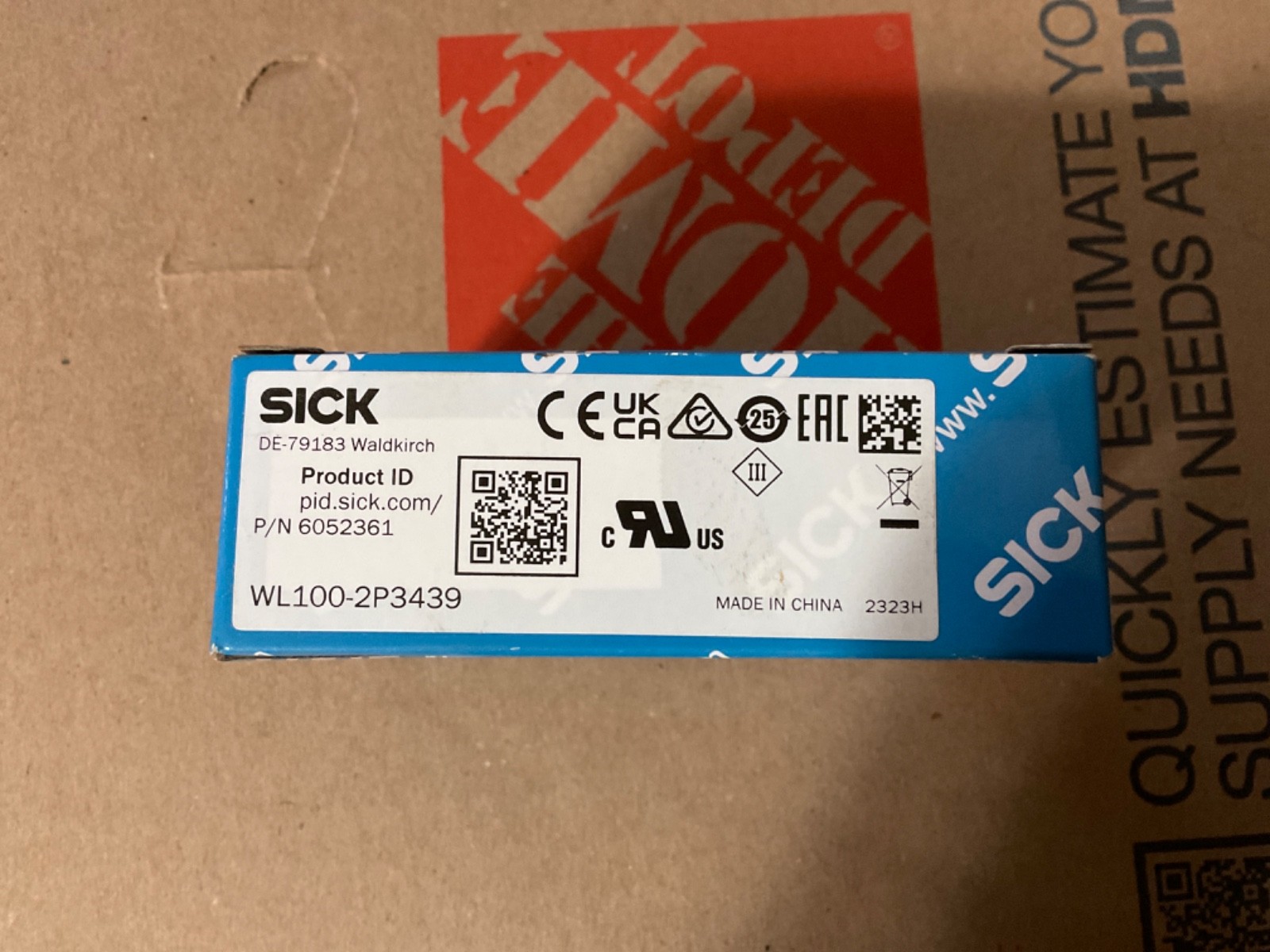 NEW Sick WL100-2P3439 WL1002P3439 Miniature Photoelectric Sensor Switch 10-30VDC