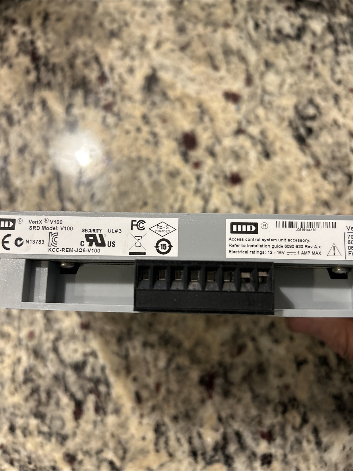Vertx V100 HID Door/Reader Interface Module.