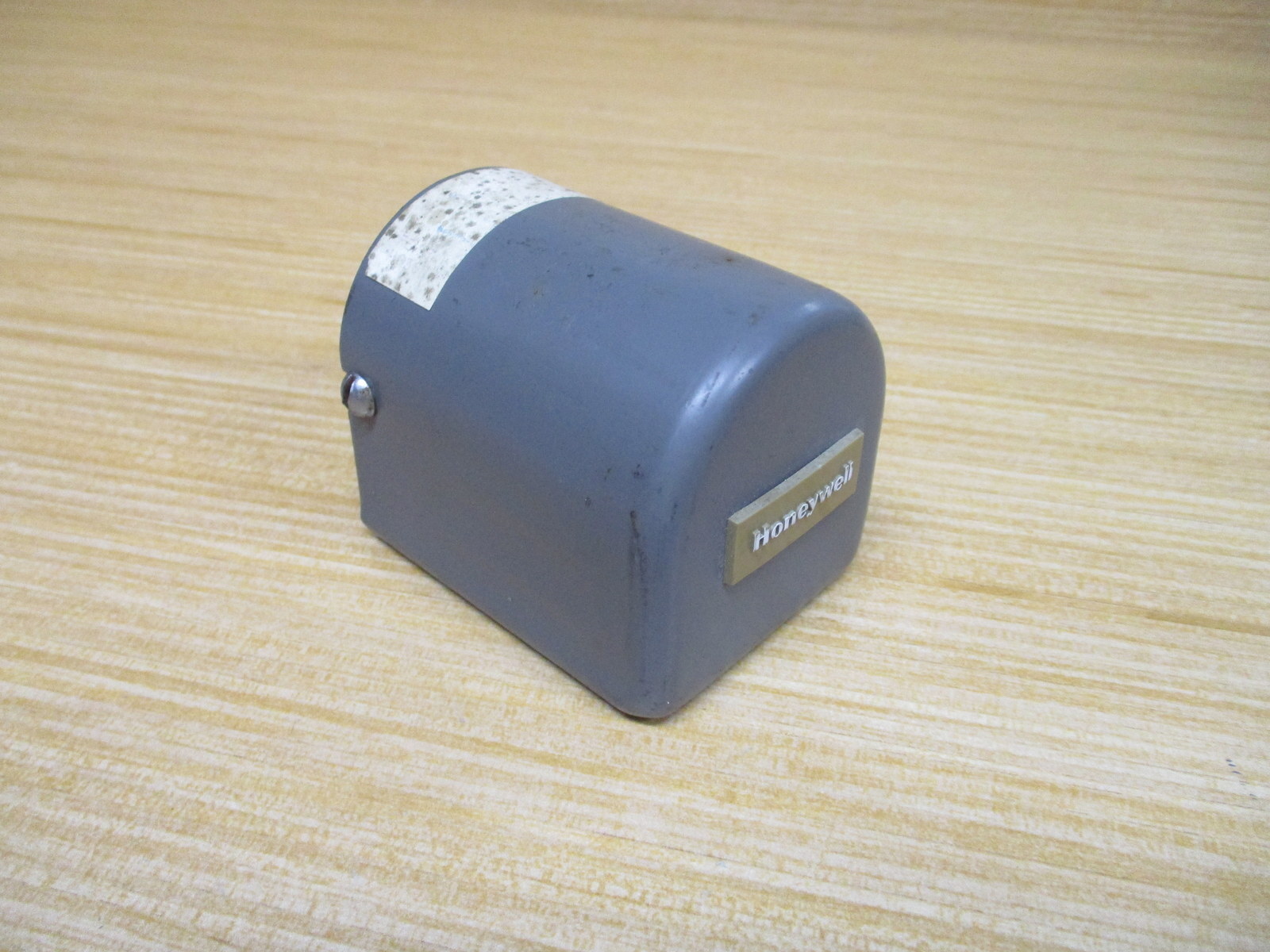 Honeywell C7007A-1001 Flame Rod Holder C7007A1001