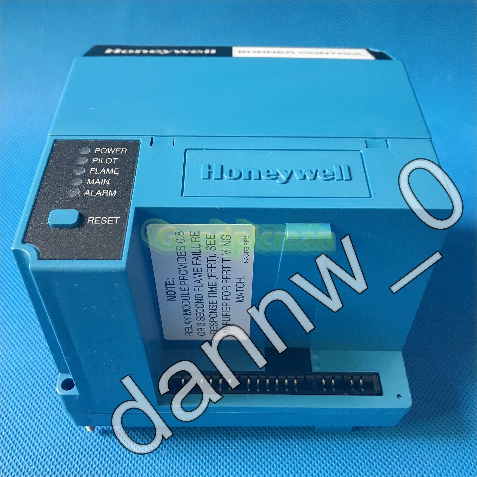 New in box Honeywell RM7895A1014 Automatic Programming Burner Control