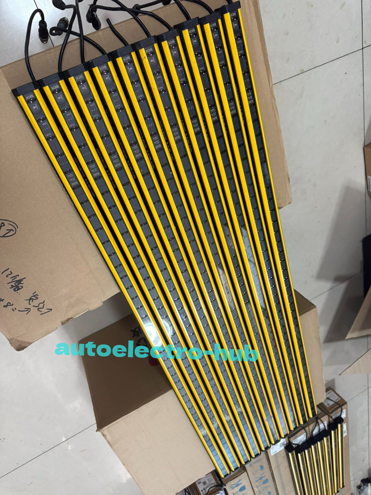 1pcs C4C-EA10530A10000 light curtain Used test good by DHL or FedEx