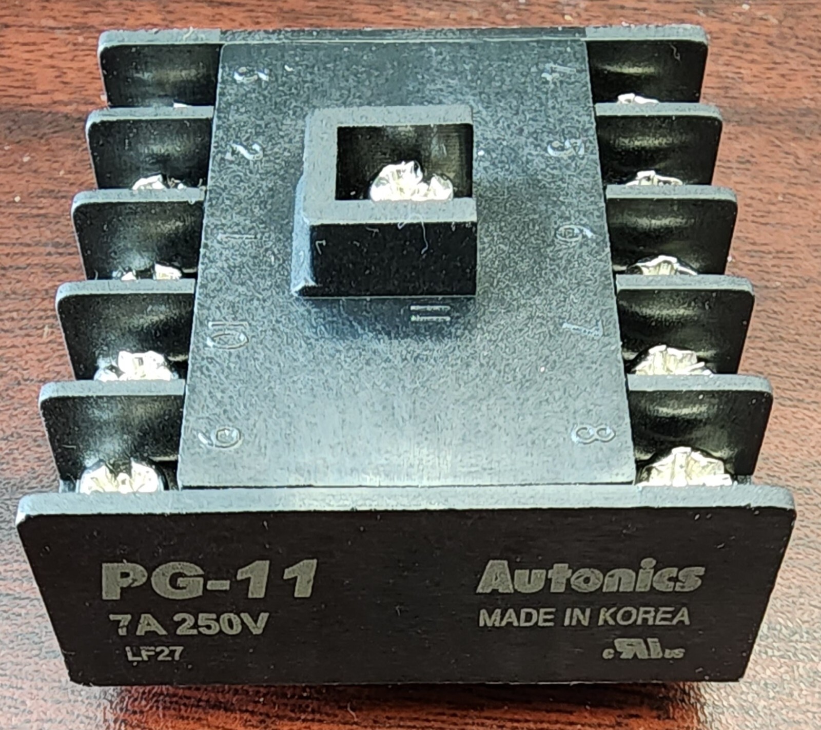 AUTONICS 11 Pin Panel Mount Socket – PG-11 / PG11