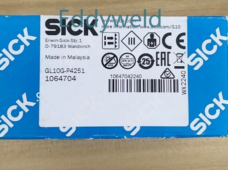 Brand New SICK sensor 1064704 GL10G-P4251 FREE Expedited Shipping