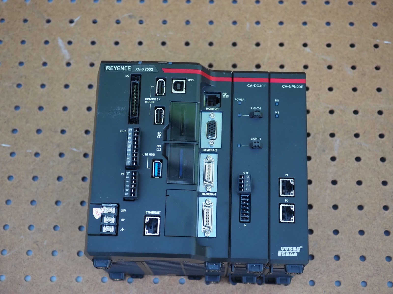 KEYENCE XG-X2502 VISION CONTROLLER with CA-DC40E + CA-NPN20E PROFINET MODULE