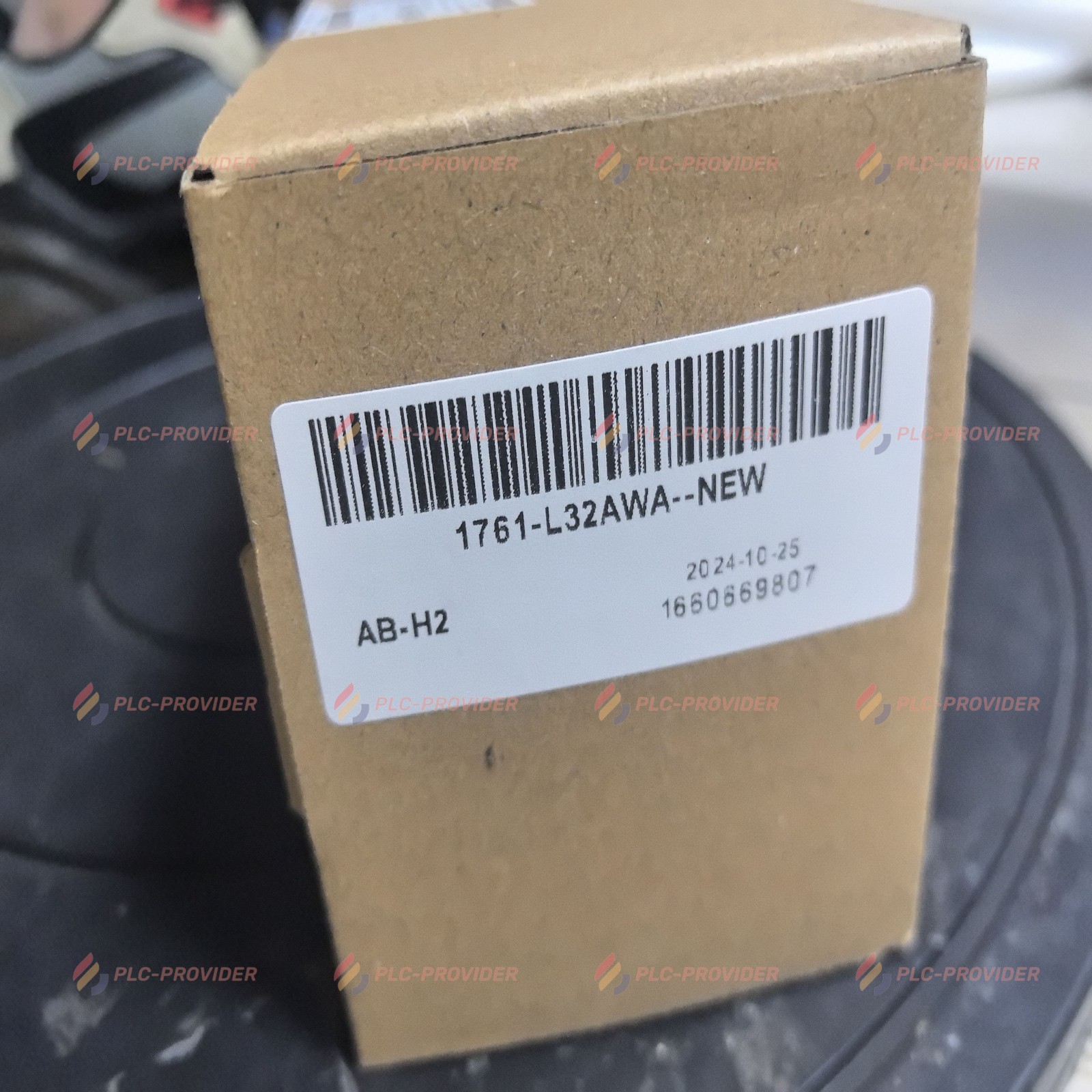 Allen-Bradley 1761-L32AWA New in Box 1PC US Fast Shipping