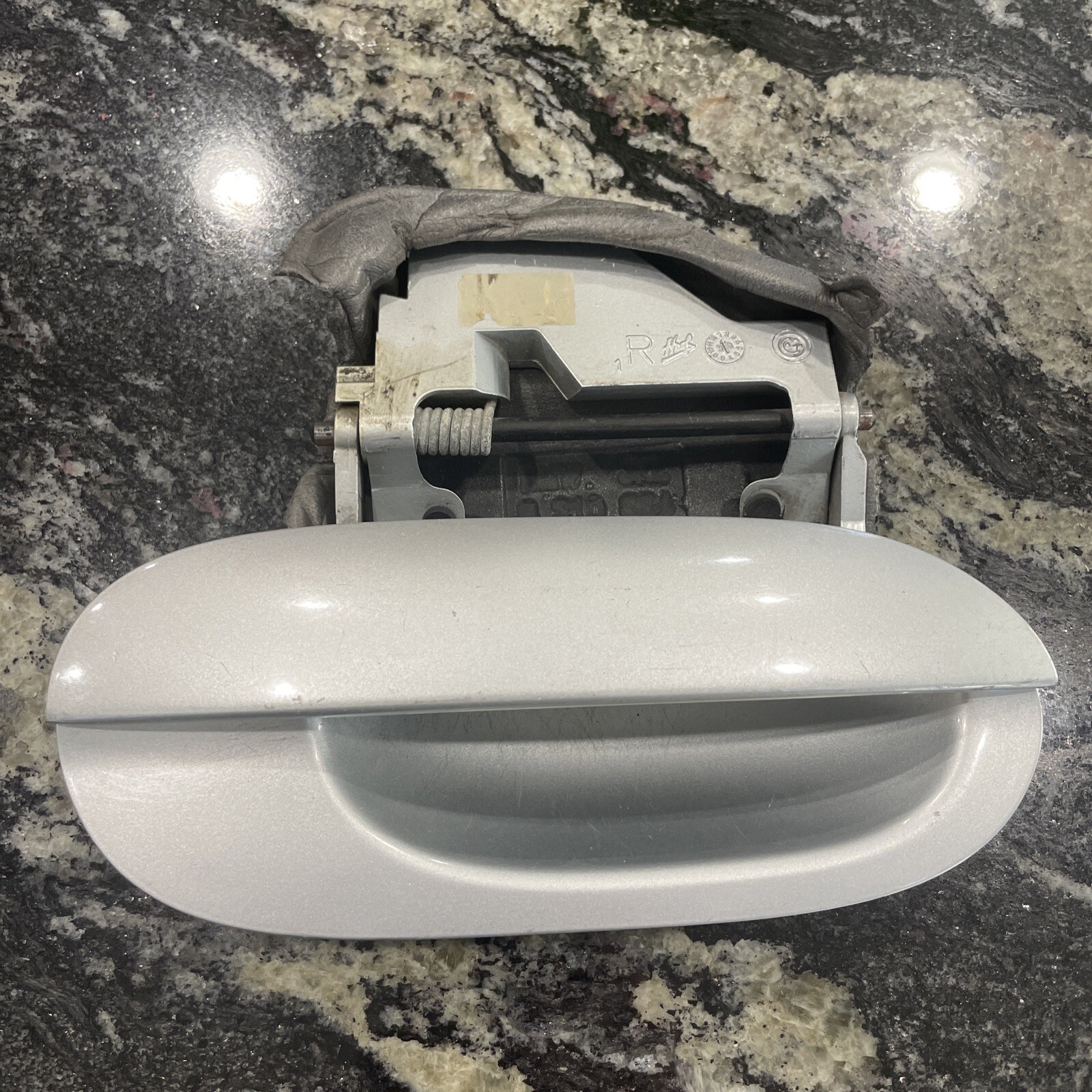 2001 BMW 540i Right Rear exterior Door Handle e39 vorn R3 Silver