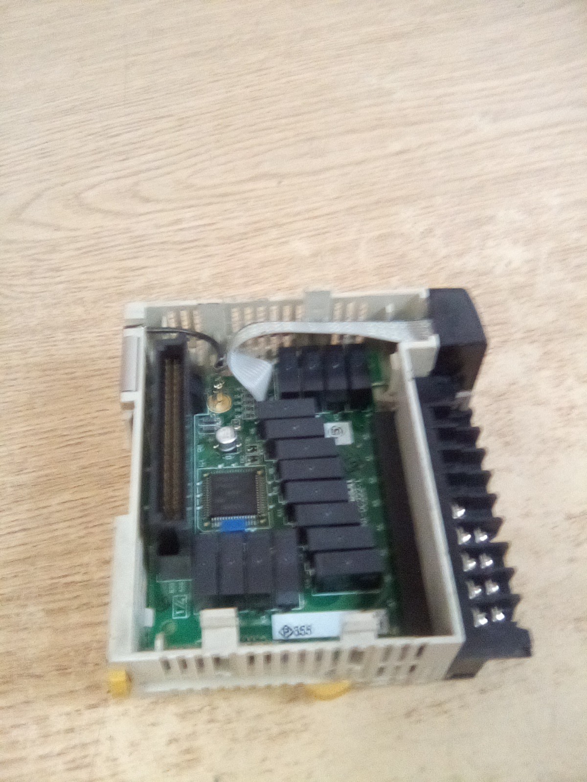 Omron CQM1-OC222 Output Unit