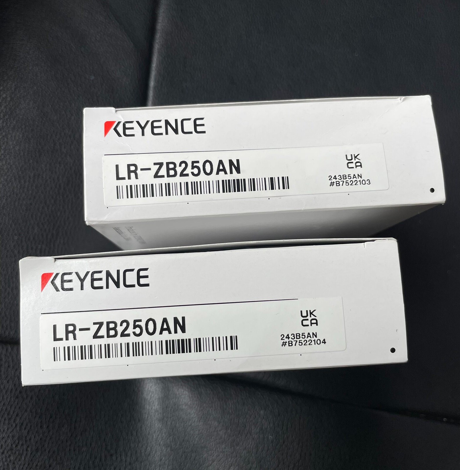 1PC NEW Keyence LR-ZB250AN Laser Sensor Expedited Shipping