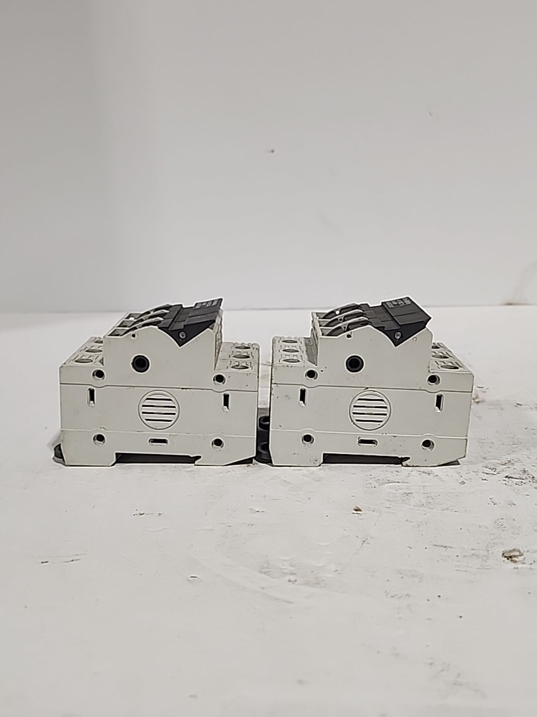 *Lot Of 2* Allen Bradley 1492-FB3C30-L 30A 3-Pole Fuse Blocks 600V AC/DC