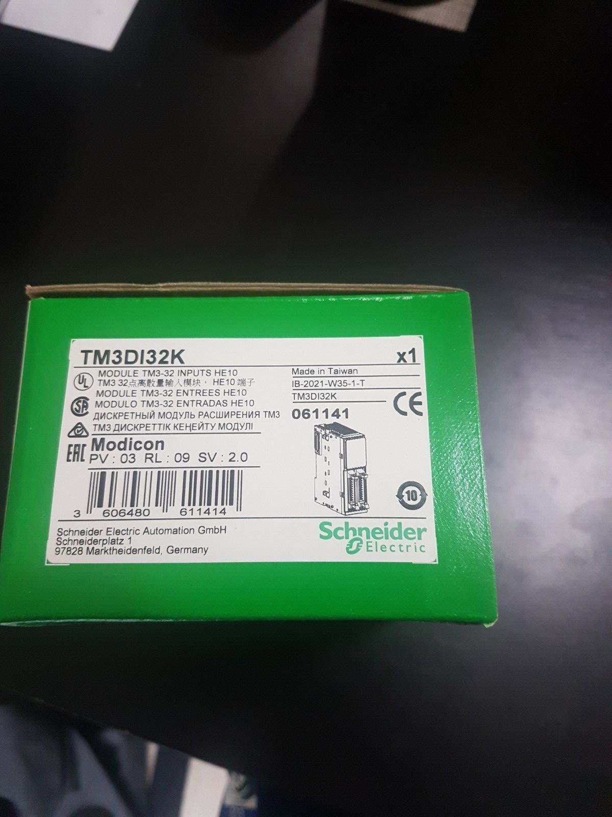 Schneider TM3DI32K Modicon TM3-32 Discrete Input, 24 VDC, 32 Inputs, Brand New