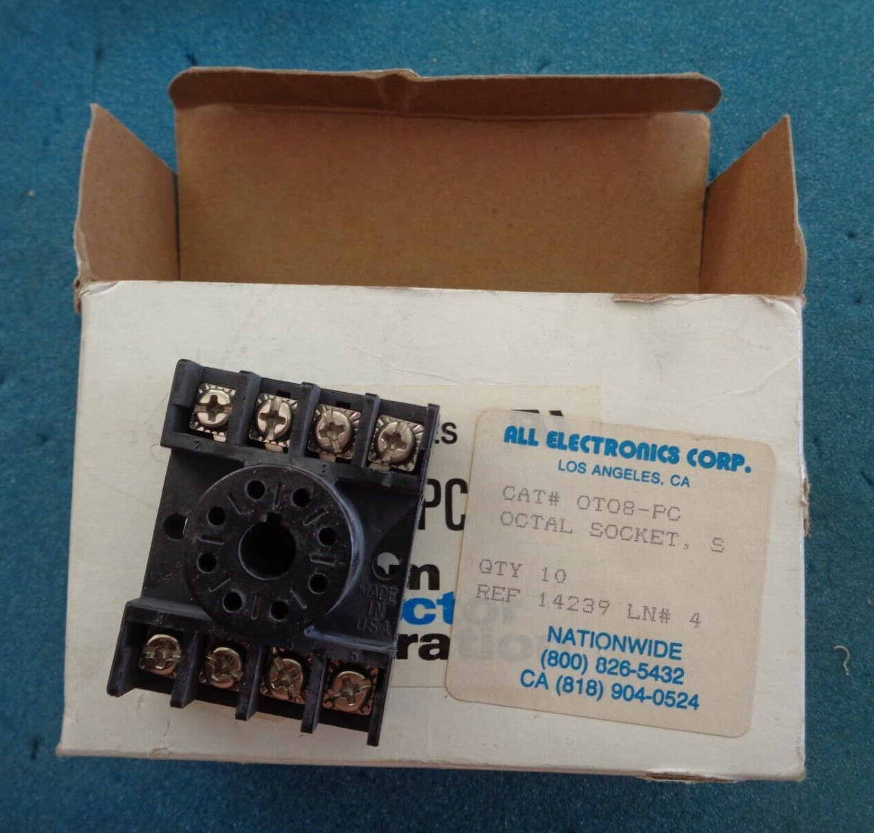 New CUSTOM CONNECTOR OT08-PC 600V 8 Pin Octal RELAY SOCKET
