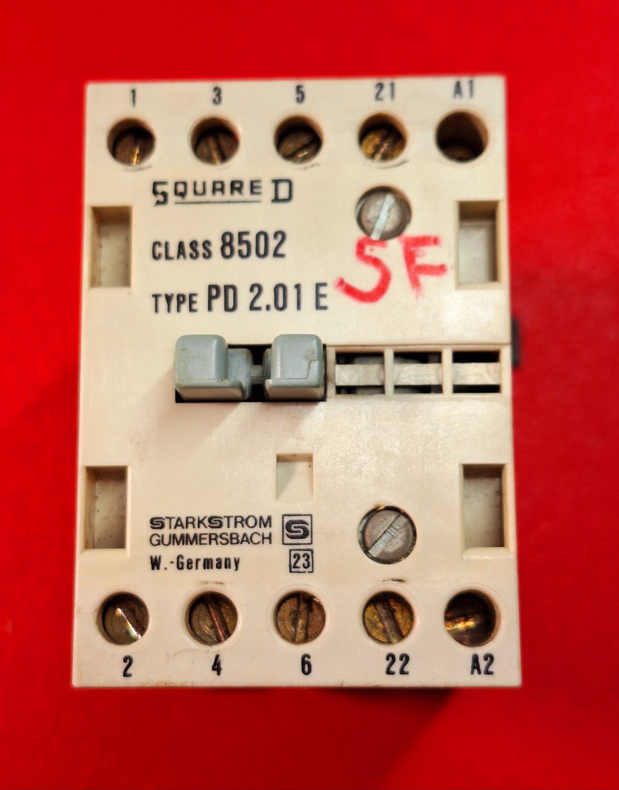 Square D Class-8502 Type-PD2.01E Contactor, 660V 20A – Made in Germany