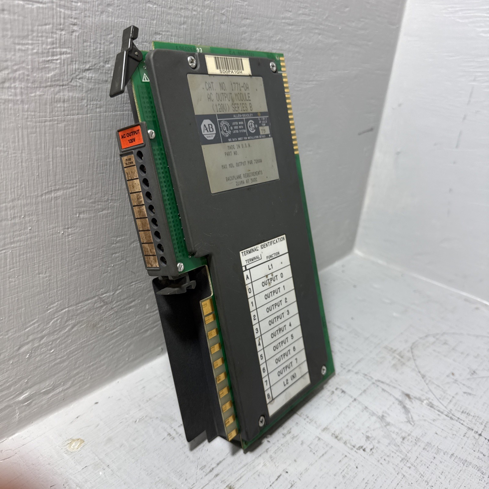 Allen Bradley 1771-OA Series B 120 VAC Output Module 1771OA I/O Card PLC 120V AB