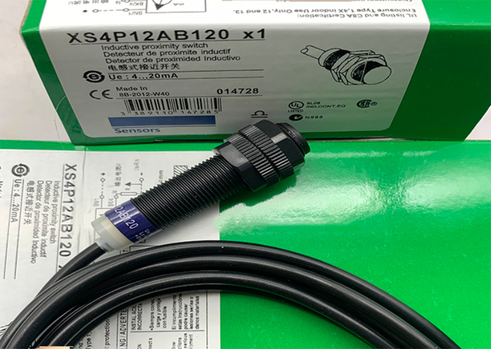 IPC New Schneider XS4P12AB120 Sensor XS4P18AB120 Free Shipping