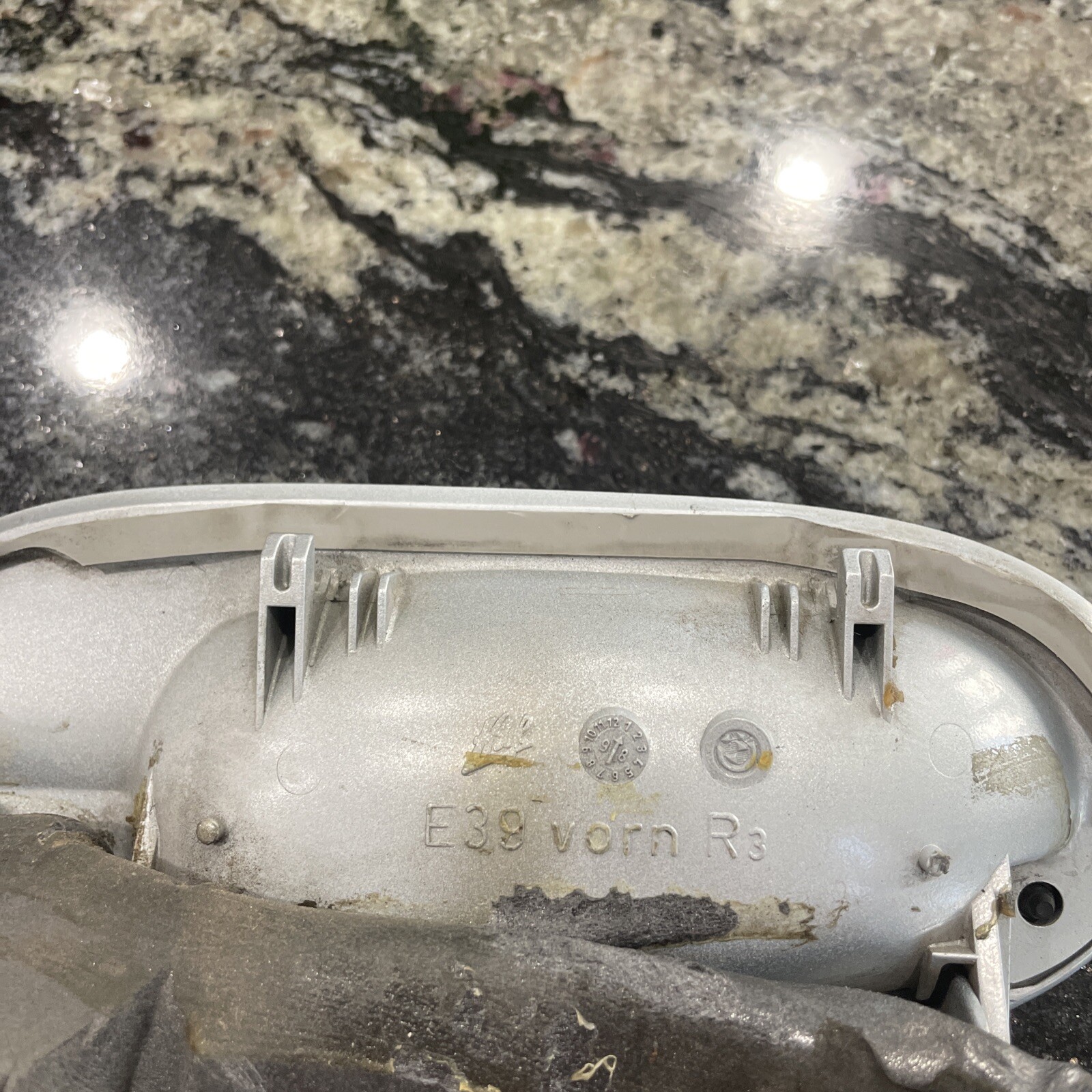 2001 BMW 540i Right Rear exterior Door Handle e39 vorn R3 Silver
