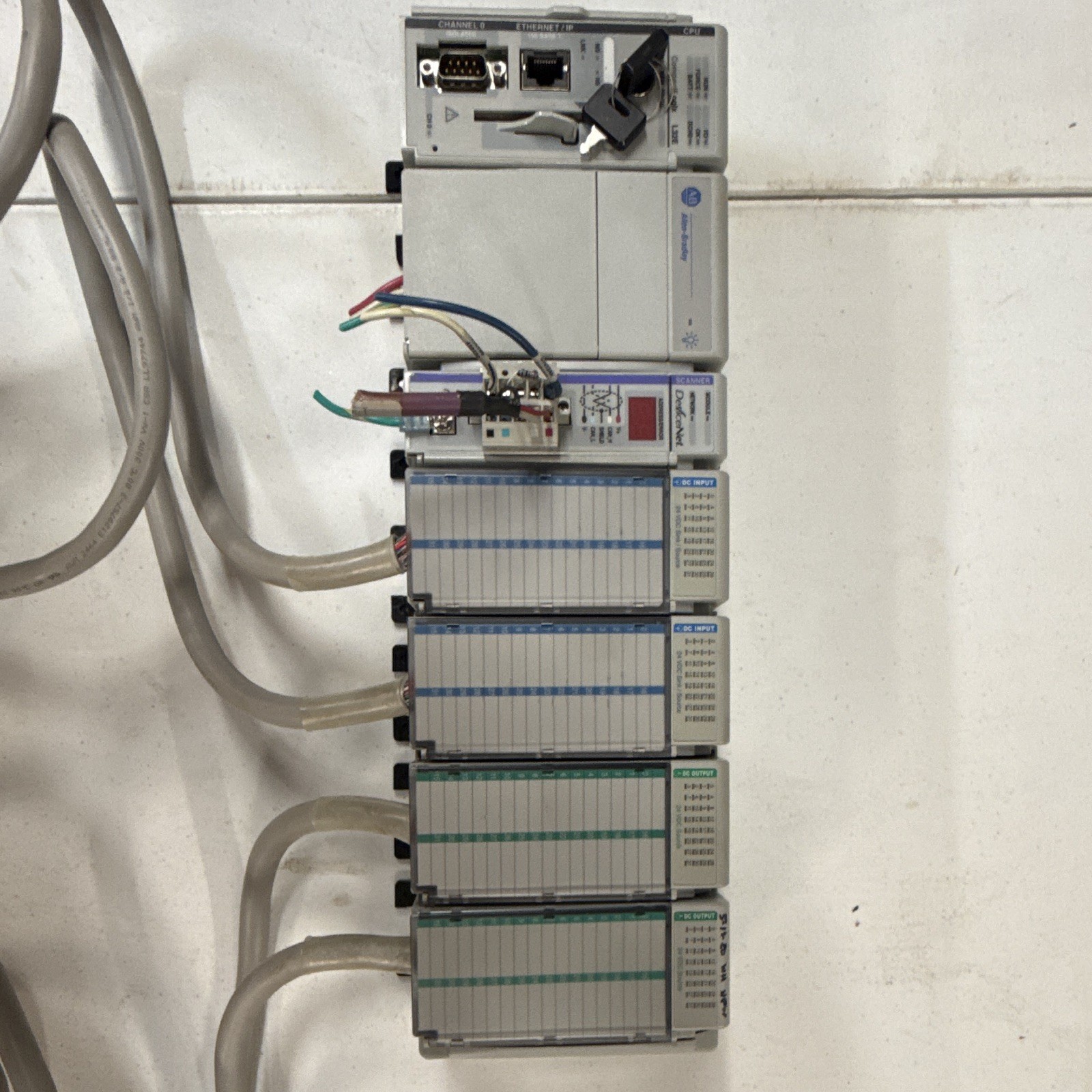 Allen-Bradley CompactLogix L32e with scanner UNTESTED