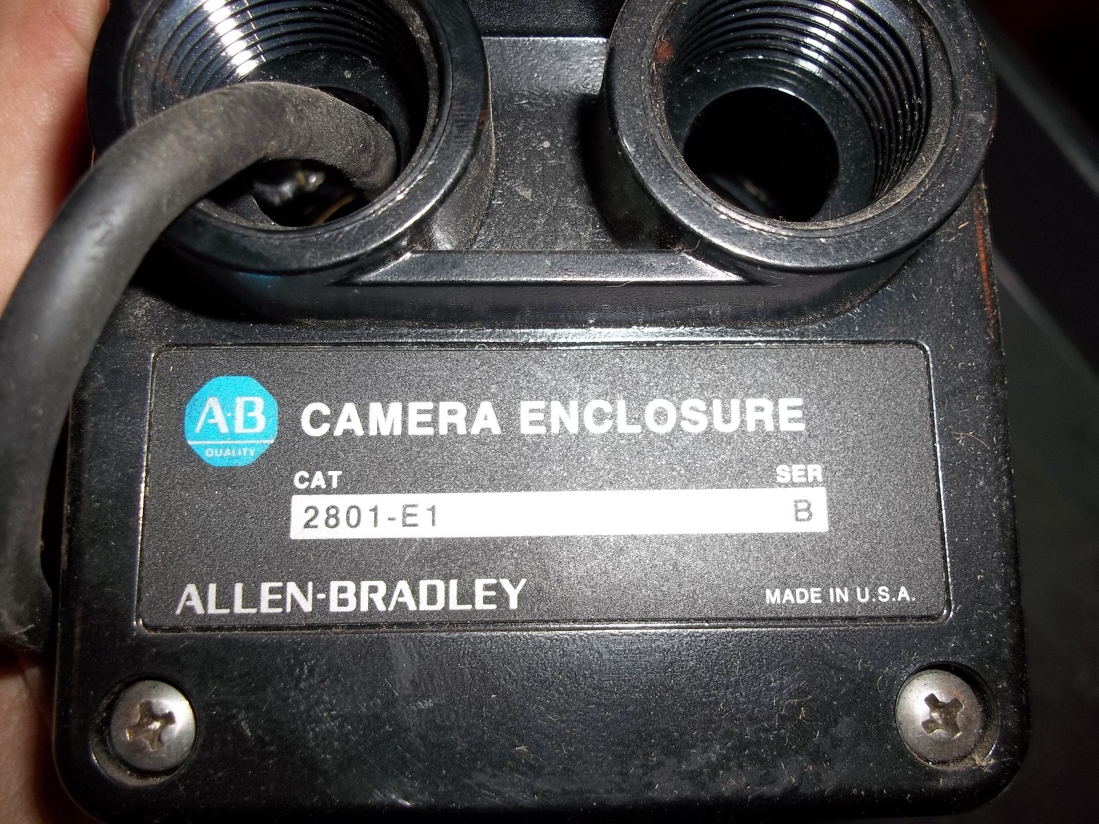 Allen Bradley 2801-E1 SERIES B Camera Enclosure w/ bracket (J4)