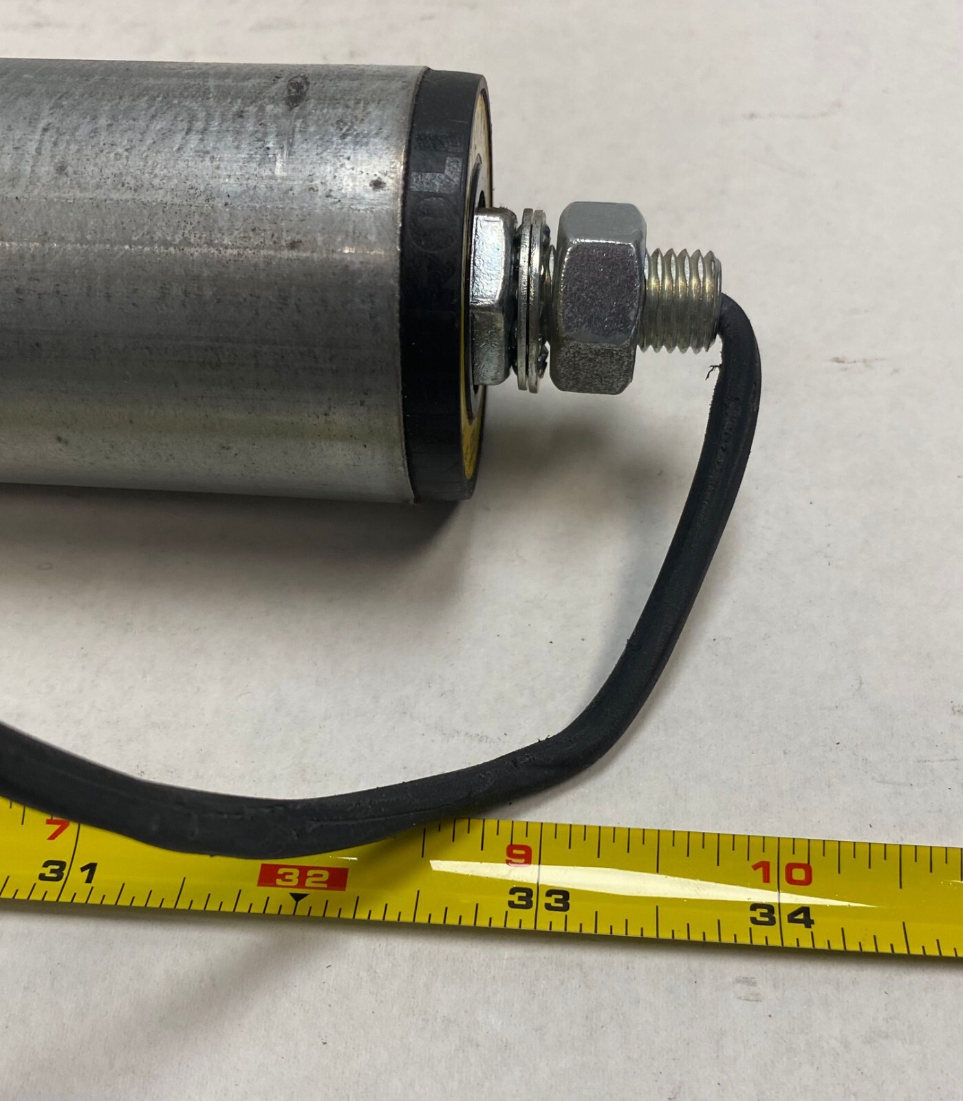 INTERROLL EC100 16:1 MDR ROLLERDRIVE 24V 33″ BETWEEN FRAME CONVEYOR DRIVE ROLLER