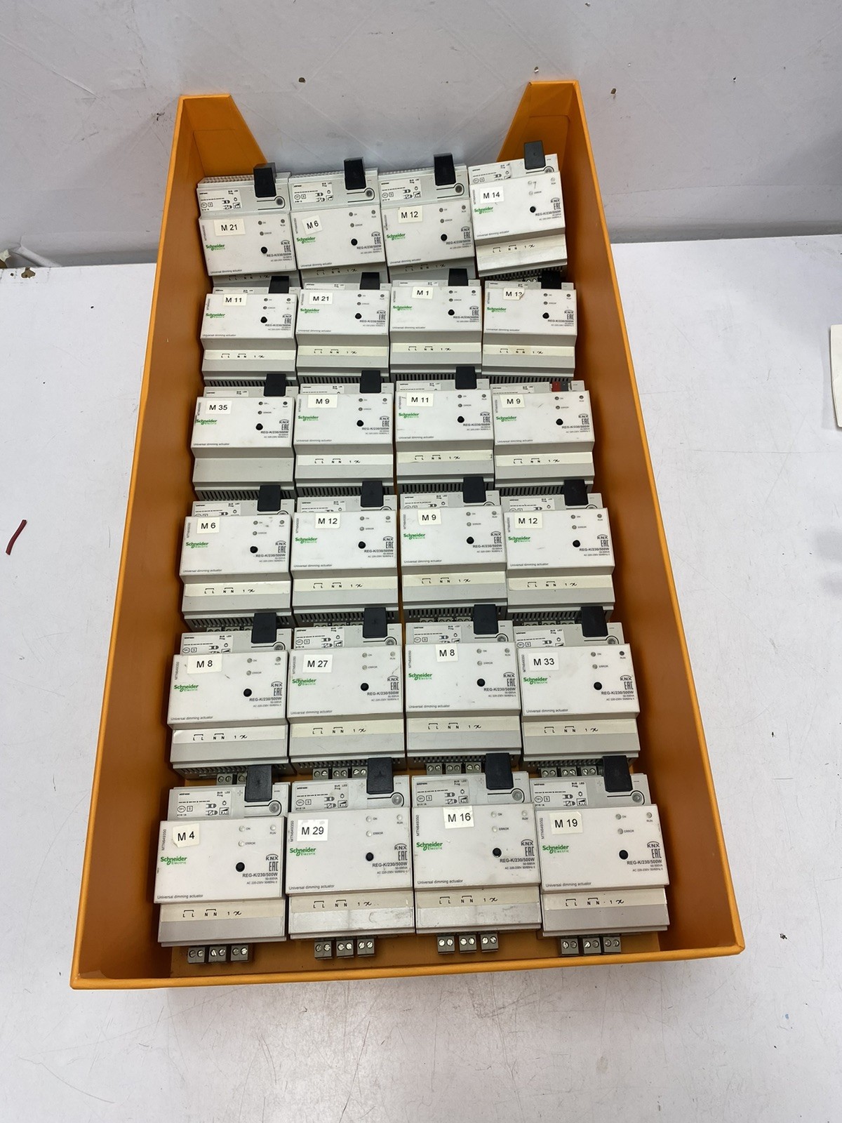 SCHNEIDER MTN649350 UNIVERSAL DIMMING ACTUATOR