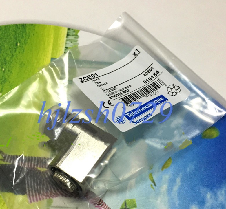 1PCS New Schneider Limit Switch Accessory ZCE01