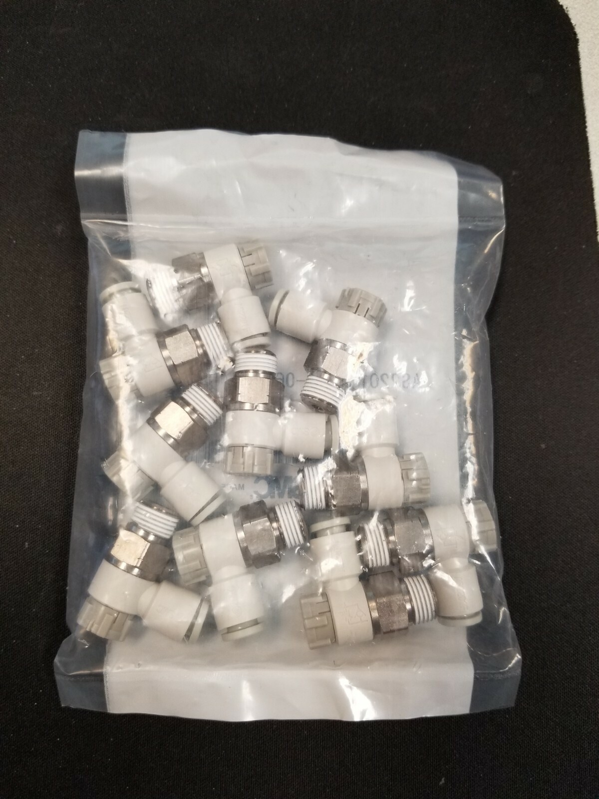 AS2201F-N01-06SA – SMC – 6mm – 1/8″NPT M/O Flow Control (LOT OF 10)